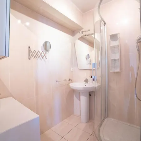 Apartmán Elegance - Balcony & Quiet Near Shops